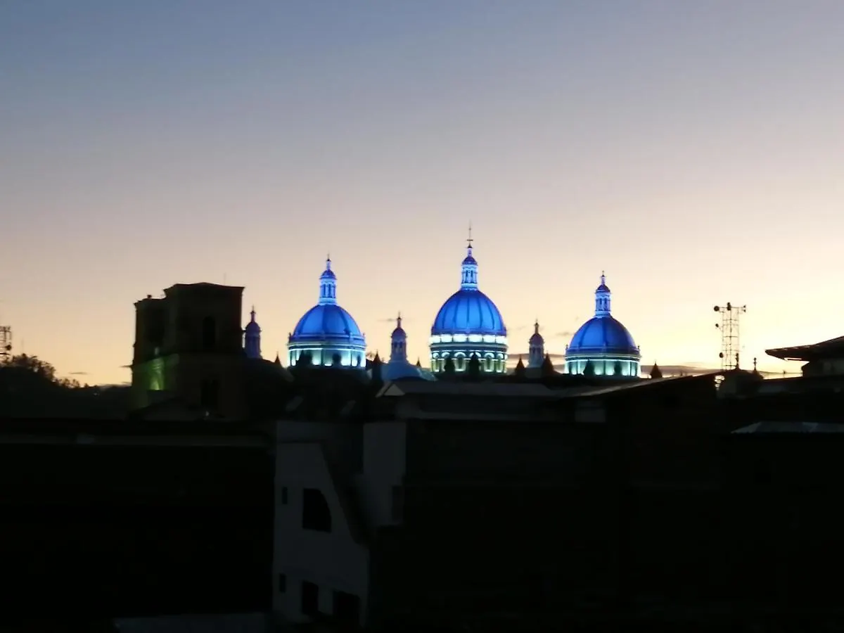 בית הארחה Hostal Residencial La Perla Cuencana
